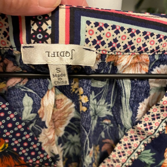 JODIFL Mixed Floral Print Top LS S Oversized - Picture 6 of 7